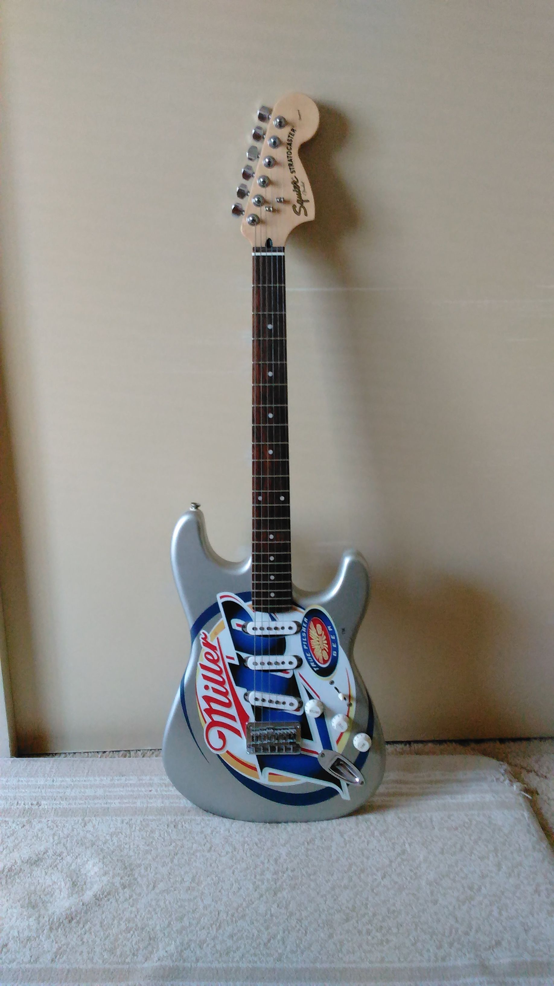 2005 SQUIER Fender Stratocaster Miller Lite Limited Edition