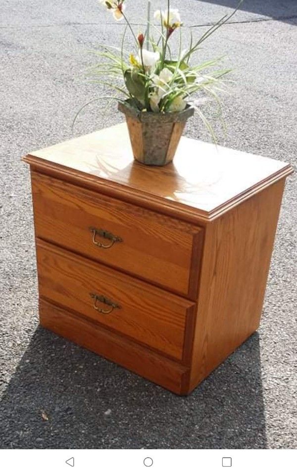 WOODEN NIGHSTAND
