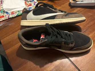 Haré 1’s. Travis Scott Lows 1’s.