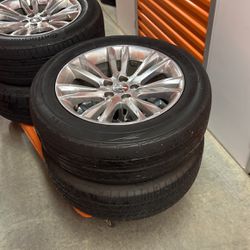 Chrysler 300 Tires 225/60/R18 Plus Rims 