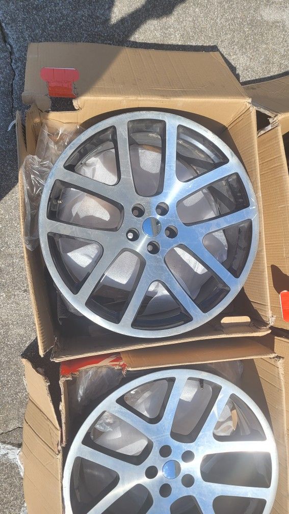 Used 22 Inch Viper Style Rims
