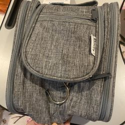 Toiletry Bag 