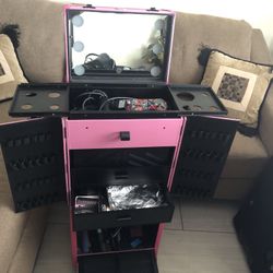 Makeup/ Salon/Vanity On Wheels