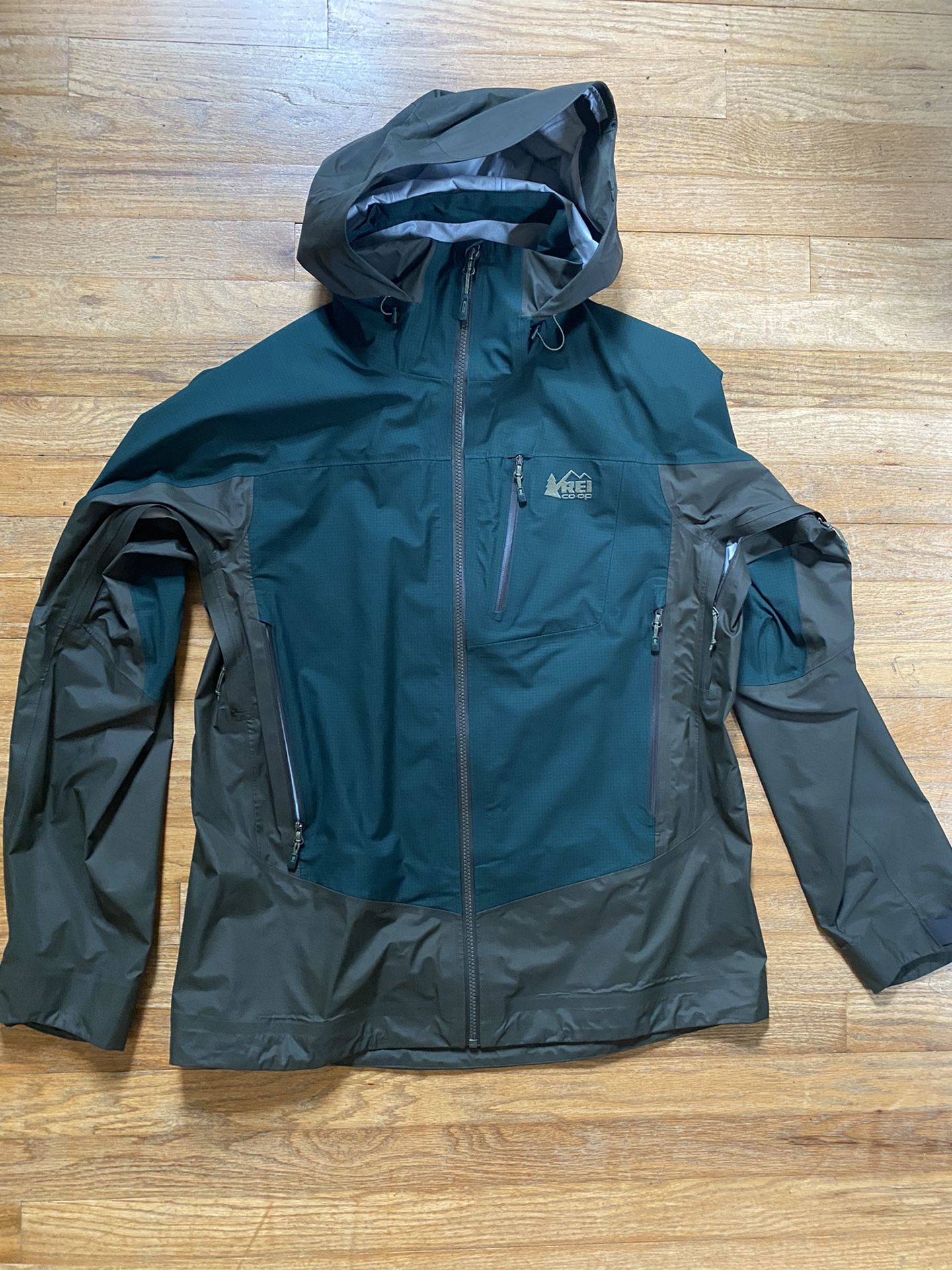 REI 3 layer Gore-tex jacket