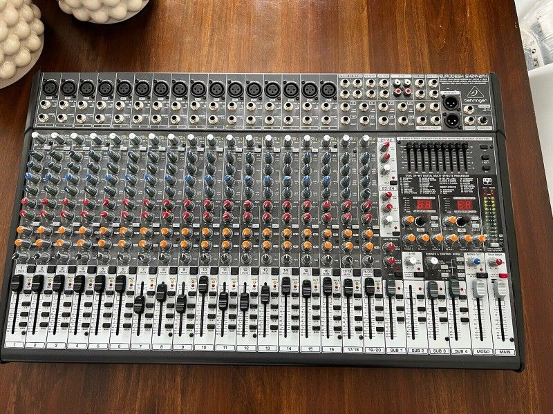 BehringerEurodesk(SX2442FX)