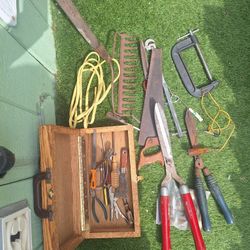 Tools (Herramientas Y Más) 