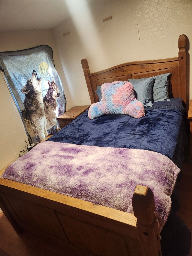 Queen Matching Bedroom Set