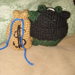 Robbie The Robber Frog