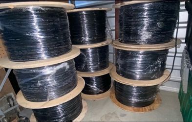 🔥 4 Brand New 5000ft Rolls – Fiber Optic Cable (HUGE DISCOUNT) 🔥• 4 Strand | Single Mode (OS2 9/125)• Indoor/Outdoor | Plenum Riser (OFNR Rated) • D