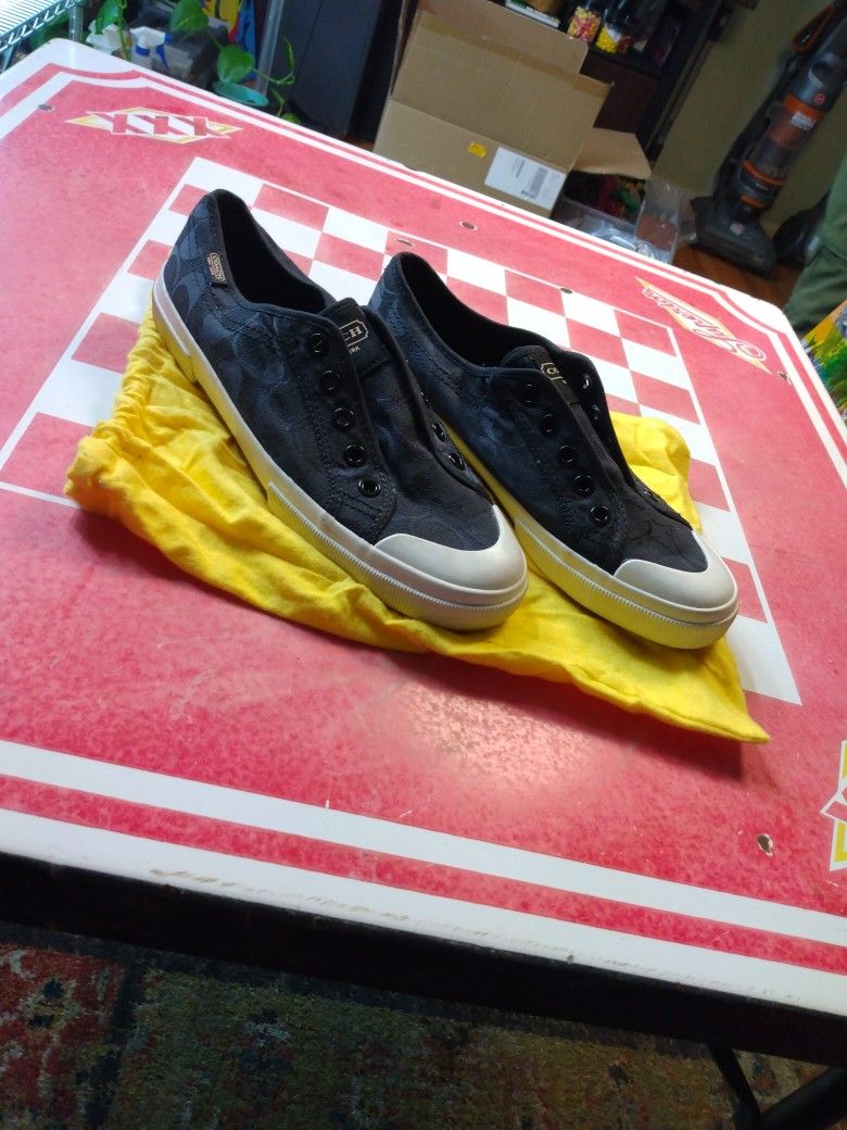 Women's Size 9 Coach Shoes