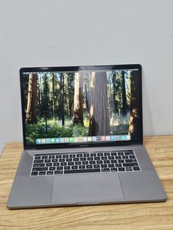 15 Inch MACBOOK PRO i7 16gb RAM 500GB SSD