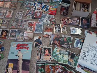 Large multiple sports cards collection baseball football basketball Rookies stars Hofers