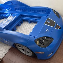 Corvette kids bed