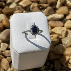 White Gold Sapphire Ring
