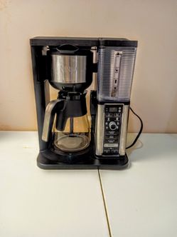 NINJA COFFEE MAKER W/FRAPPE