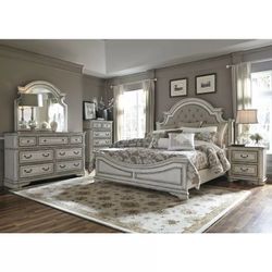ANTIQUE WHITE QUEEN SZ UPHOLSTERED BED W DRESSER NIGHTSTAND AND MIRROR