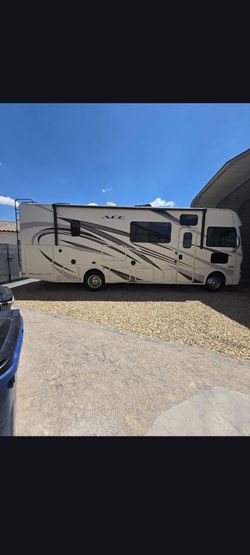 2018 Thor Motor Coach ACE
