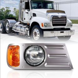 HEADLIGHT FIT FOR MACK CV! NEW IN BOX! PASSENGER SIDE ONLY! 2 LEFT!
LUCES DE MACK CV! LADO PASAJERO
