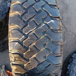 4 llantas Lt 285 70 R17 Falken Wildpeak mt
