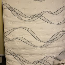 Queen serta Mattress