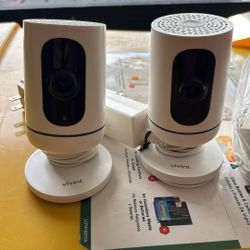 Vivint Ping Indoor Security Camera 