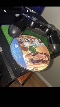 Ps4 With Games And Controller 