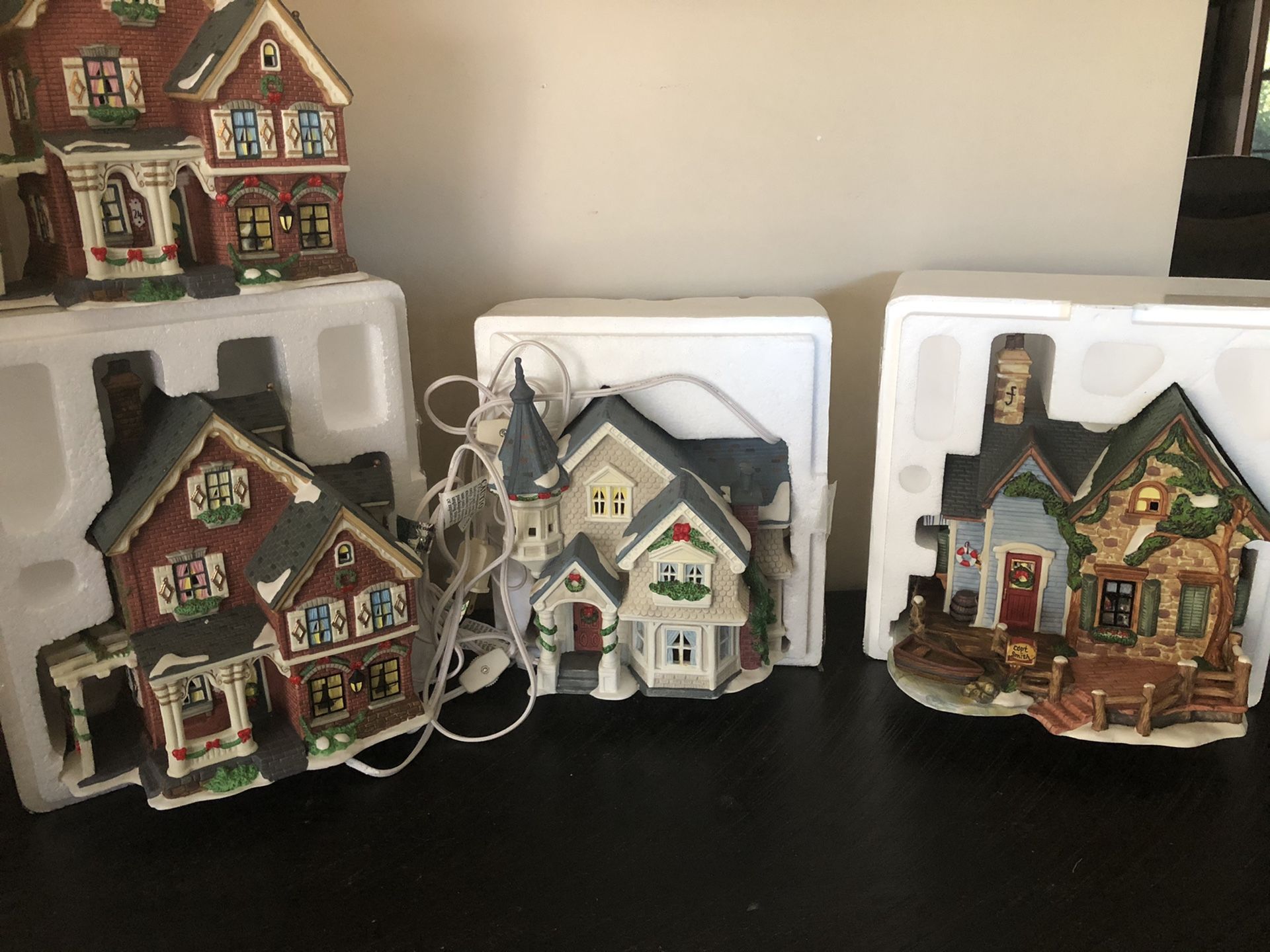 Christmas village porcelain light up houses