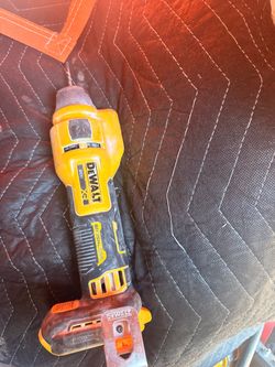 Dewalt Dry wall cut out tool