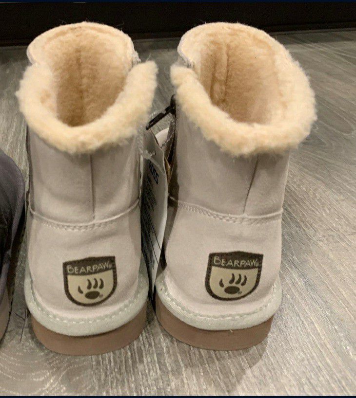 NEW Bearpaw Sheepskin Winter Boots Size 7