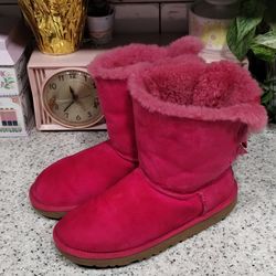 UGG Hot Pink Short Bailey Bow Boots Size 6 