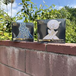 Pokémon Center Mega Evolution ETB