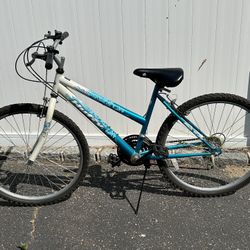 Huffy lakota mountain bike 2025