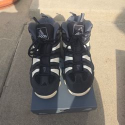 Adidas Kobes Size 10.5