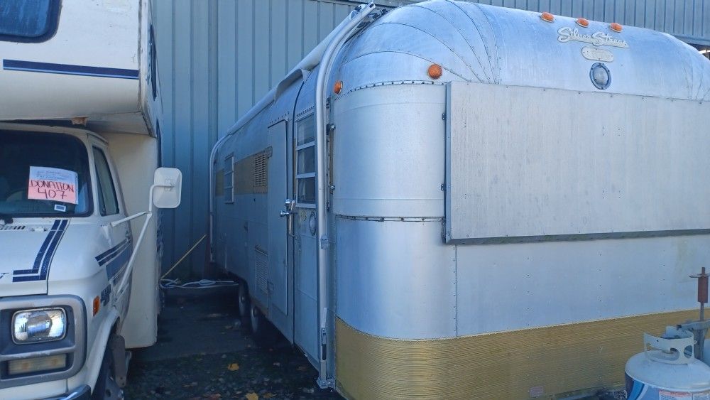 1970 Classic Silver Streak Travel Trailer for Sale in Centralia, WA