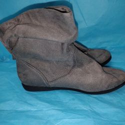 Boots Women's boots size 7 1/2 good condition