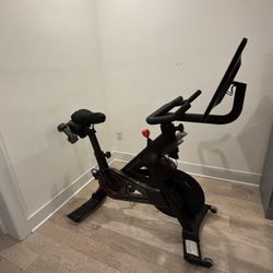 Peloton Bike+ with Rotating Screen – Lightly Used