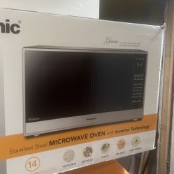 Panasonic Stainless Steel Microwave Oven 2.2 CU. FT
