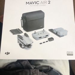 DJI Drone Air 2 Fly More Combo