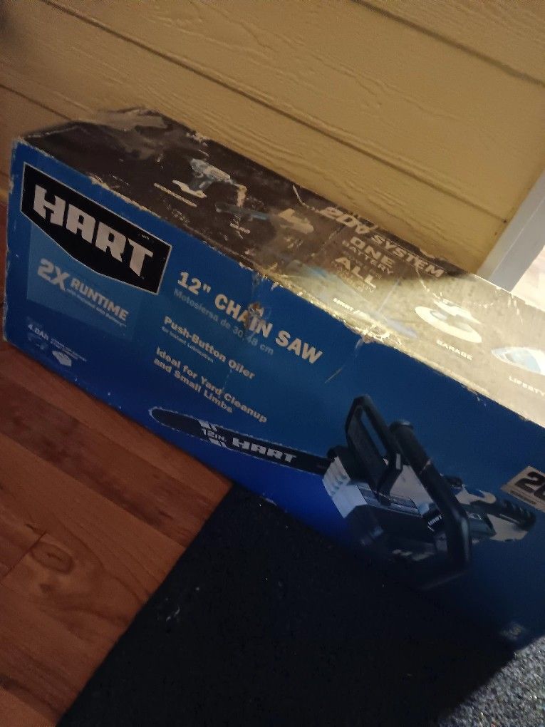 Brand New Hart Chainsaw