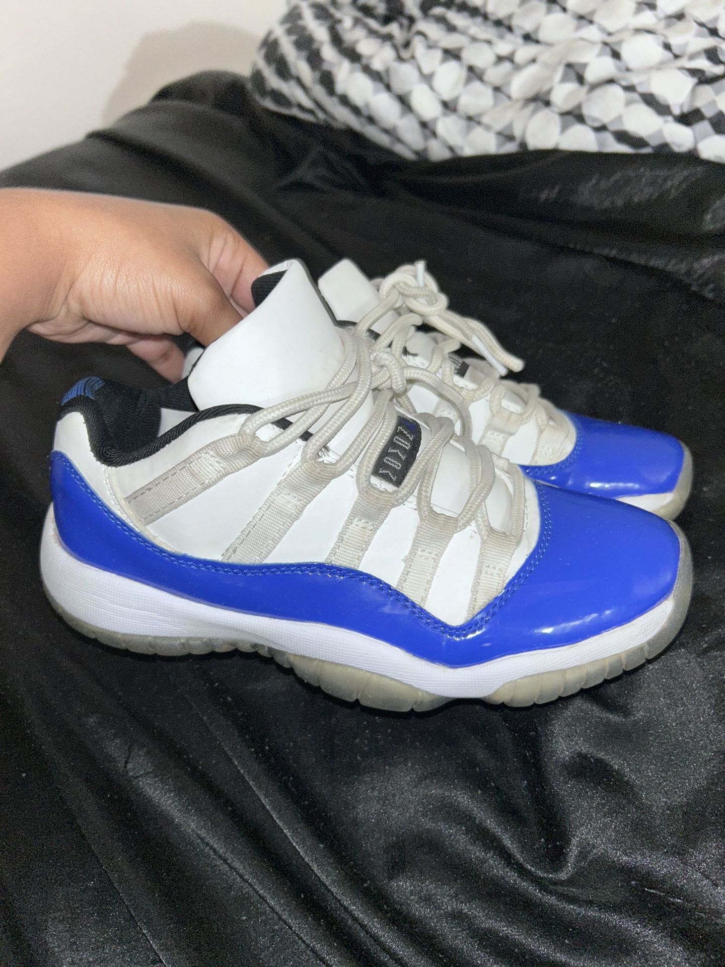 Jordan 11’s retro low concords Size 7
