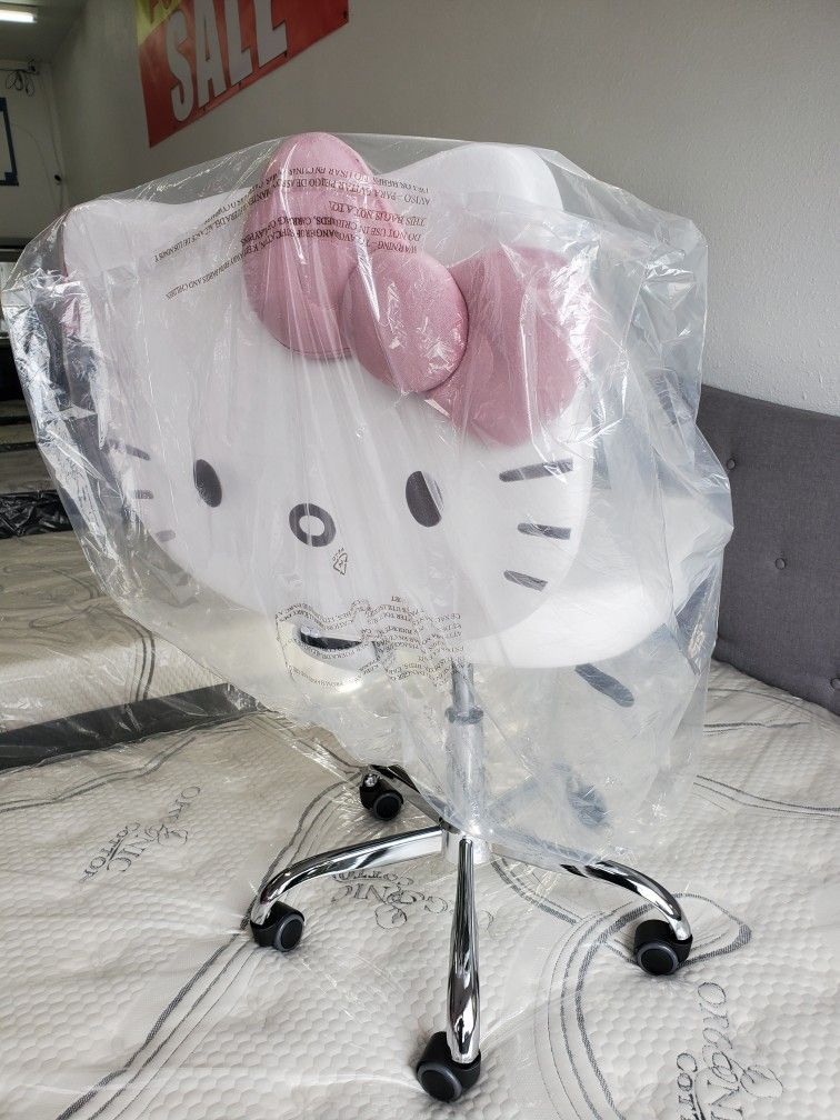 New White Pink Bow 🎀 💘 💝 Hello Kitty Swivel Vanity Desk Chair