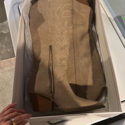 Boots Brand New 