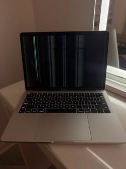 2017 MacBook Pro 13” – FOR PARTS/REPAIR Turns On, Screen Damaged