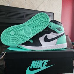 Size 11 - Air Jordan 1 Retro OG High Green Glow