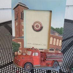 Fireman's 3D ~ OLD Fire TRUCK ~ Wall & Desk Picture Frame ~ Statue ~ Figurine 