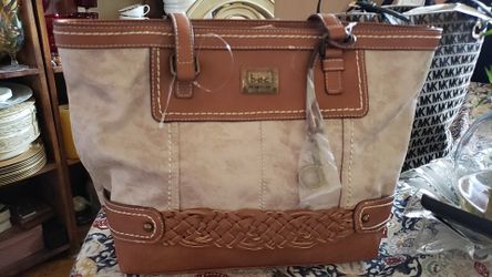B o C. Purse new