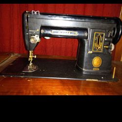 Antique SINGER SEWING Machine