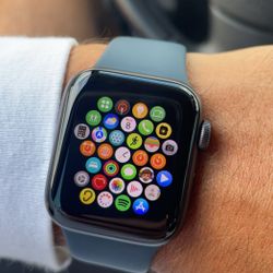 Apple Watch SE 40mm