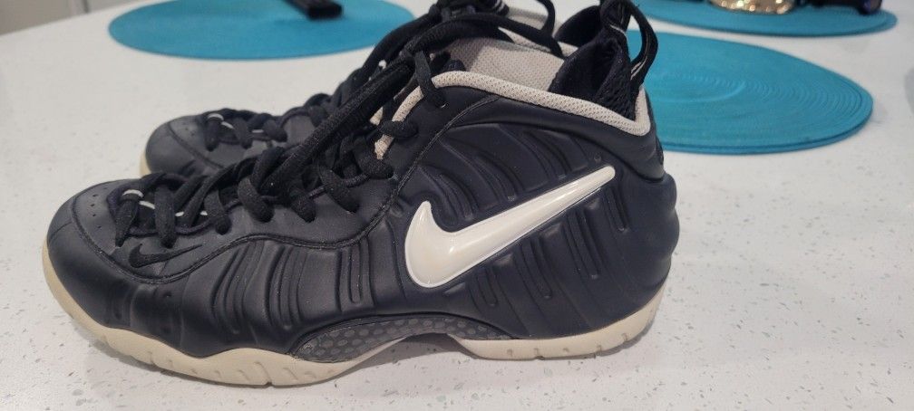 Foamposite DR Doom Size 9