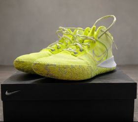Nike Kyrie Flytrap 4 Volt Size 10